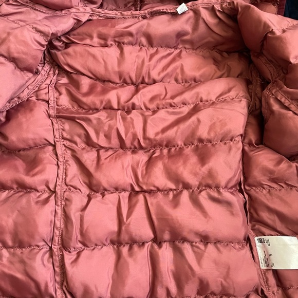 Burgundy puffer jacket - Picture 7 of 8